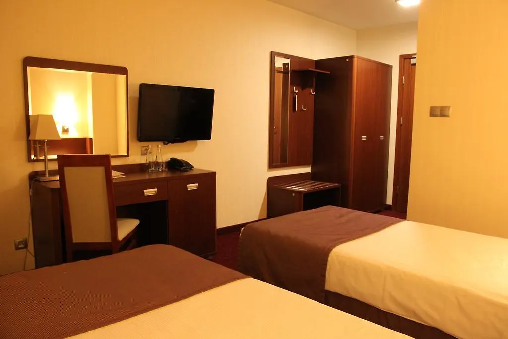 Hotel Arena Expo Danzica 2*,