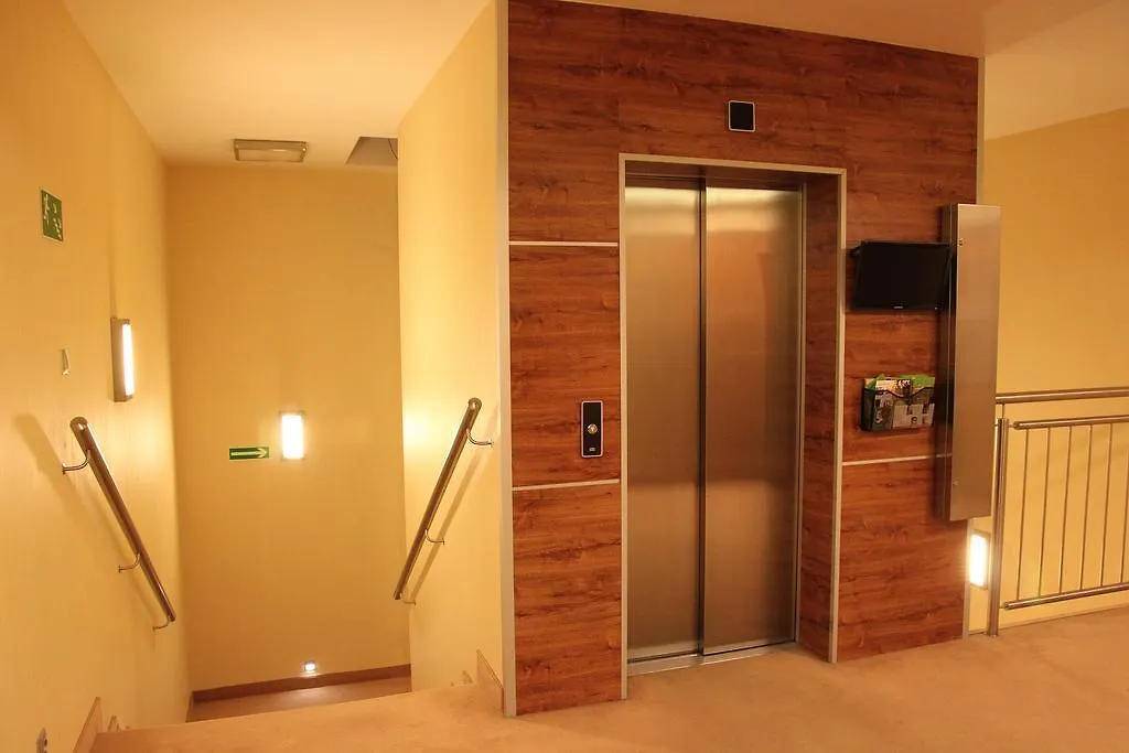 Hotel Arena Expo Gdansk 2*,